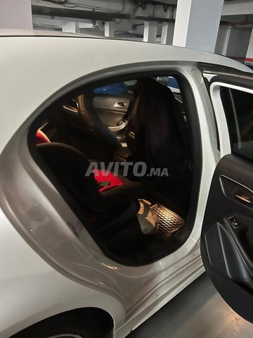 Mercedes-Benz 220 Diesel Automatique 2017 à Rabat