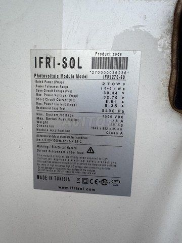 À Vendre 11 Panneaux Solaires 270 Wp chacun