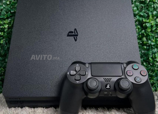 PS4 slim avec jeux 