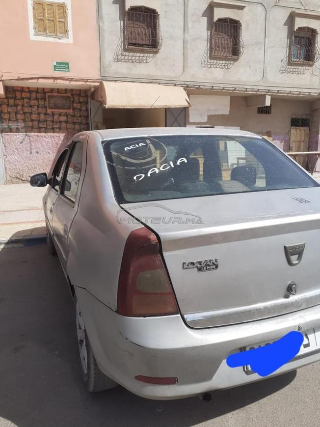 سيارة في حالة جيدة 