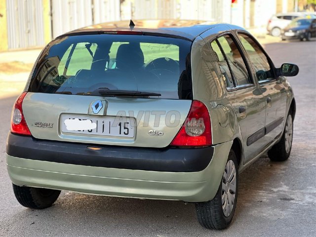- RENAULT CLIO 2 -