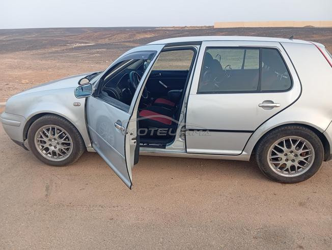 سيارة في حالة جيدة ركب وزيد 