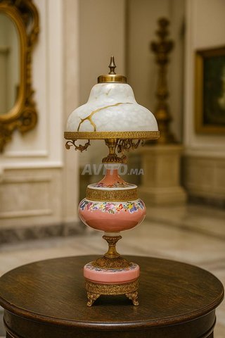 Lampe vintage en porcelaine et laiton 
