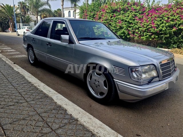 MERCEDES E300d AUTOMATIQUE 