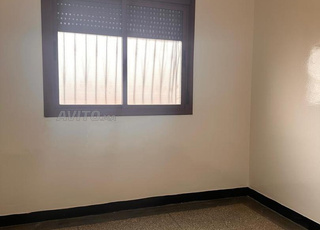 studio  vide    3eme étage  n 8