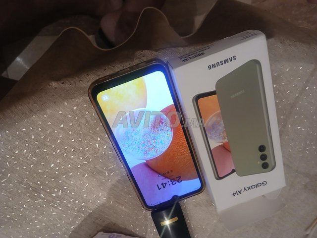 samsung a14.  128g comme neuf