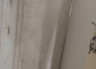 matlas et son cadre de lit