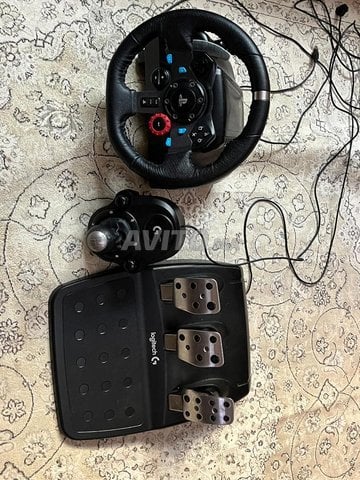 Volant et pédales et shifter