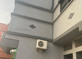 دار للبيع في أحسن موقع 