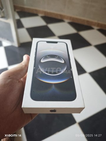 Iphone 16e 128gb black Neuf 