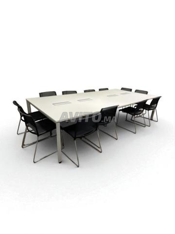 طاولة اجتماعات Steelcase 400x160 سم 12-14 مقعدًا