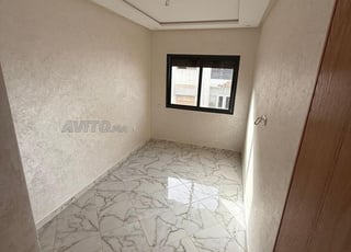 Nouveau Projet Résidentiel avec Commerces