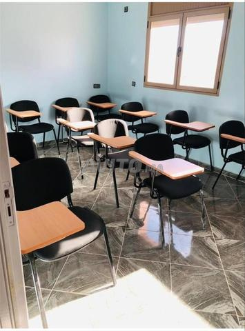 chaise iso avec écritoire - كرسي مدرسة