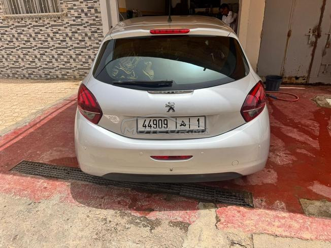 Peugeot208