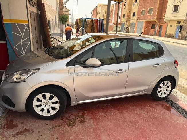 Peugeot208
