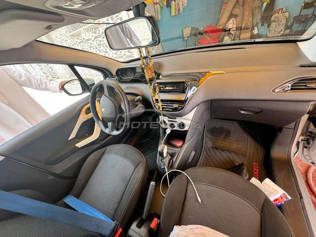 Peugeot208