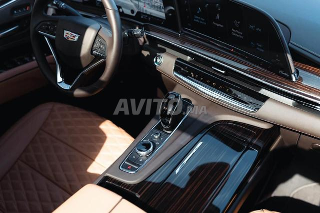 Cadillac Escalade Luxury Premium