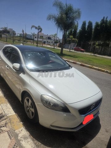 VOLVO V4O TRÈS BON ÉTAT 