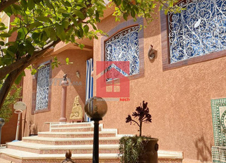 🏡 فرصة استثمارية ذهبية في مراكش فيلا فاخرة للبيع