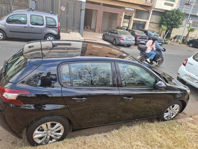 Peugeot 308 Diesel Manuelle 2017 à Meknès