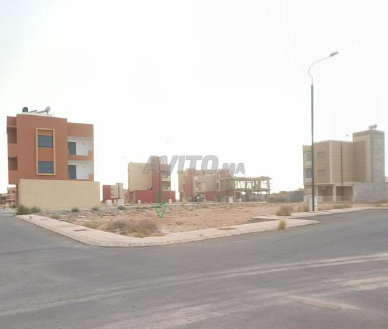 Terrain 173 deux façades à Sport City Marrakech