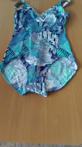 Lot de lingerie et maillots de bain 