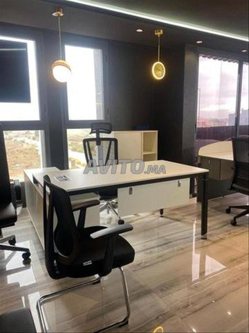 Bureau en bois de haute qualité  - 2