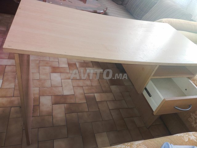 bureau marron