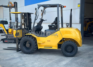 Chariot Élévateur Tout-Terrain FR4D35 triplex 4 mètres