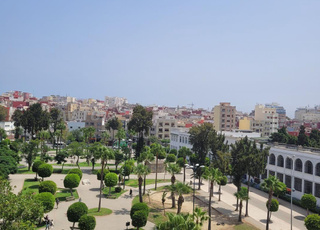 Chambre non meublée pour une fille respectable et raisonnable à Ain Fatiout