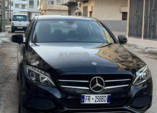 Mercedes-Benz 220 Diesel Automatique 2018 à Temara