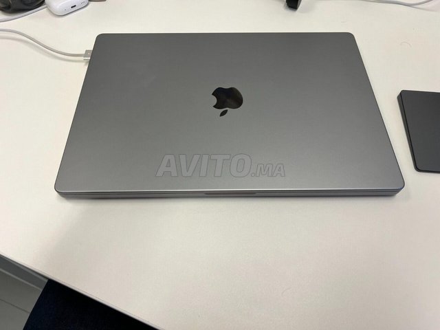 TT NEUF MacBook PRO 13 TOUCH BAR M1 / MA7AL