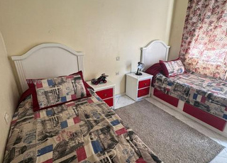 غرفة نوم في حالة جيدة