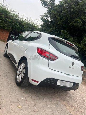 Clio 4 État Neuf 1er main 