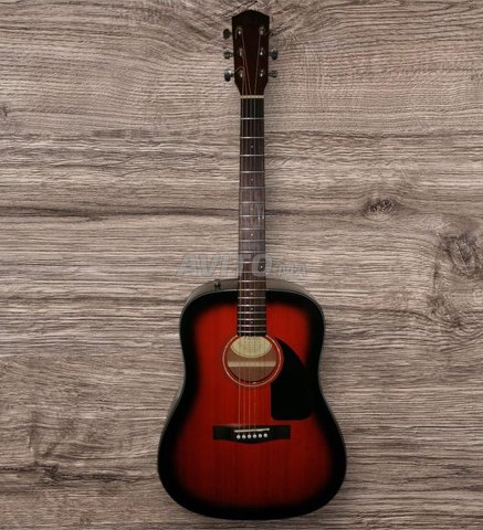 Fender Cd60 V2 Sunburst avec étui Rigide 