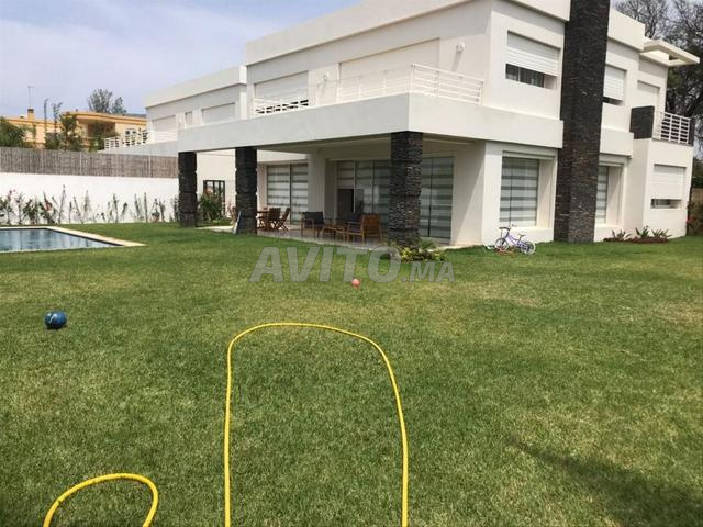 Villa de standing A LOUER à Souissi