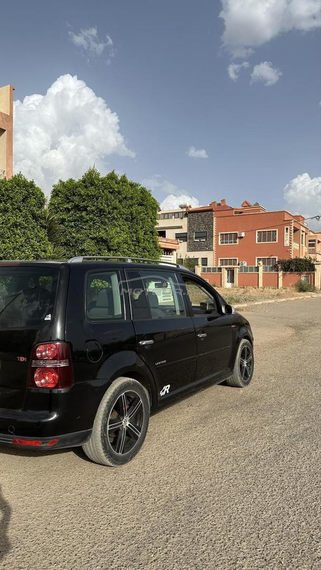 voiture Volkswagen touran