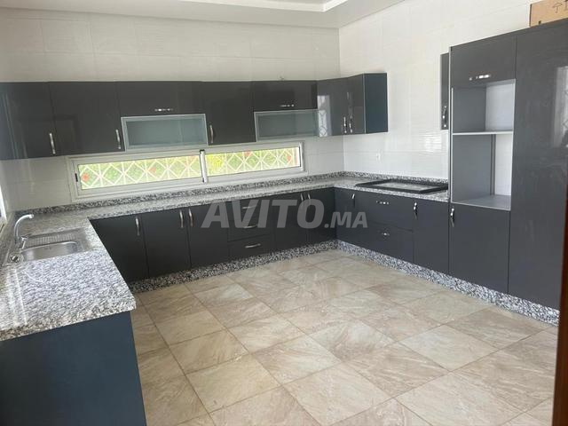 Superbe villa neuve située à Bouskoura ville  - 2