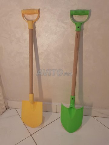 2 pelles pour enfants 