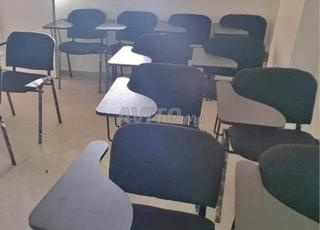 كرسي ISO مع منضدة كتابة