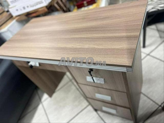 mobilier de bureau en bois avec routeur\caissons - 2