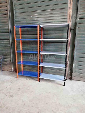 Rayonnage métallique a 5 tablettes\étagères