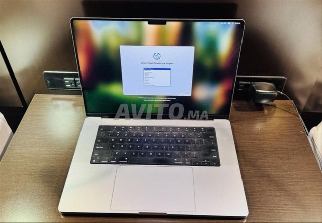 macbook pro 16 m2 pro 16GB 512GB MDM 