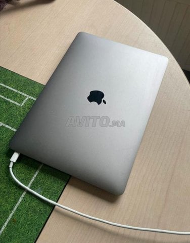 macbook pro M2 13pouces touch bar 16GB 512GB MDM 
