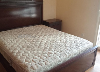 بيت نعاس في حالة جيدة chambre à coucher en bon éta