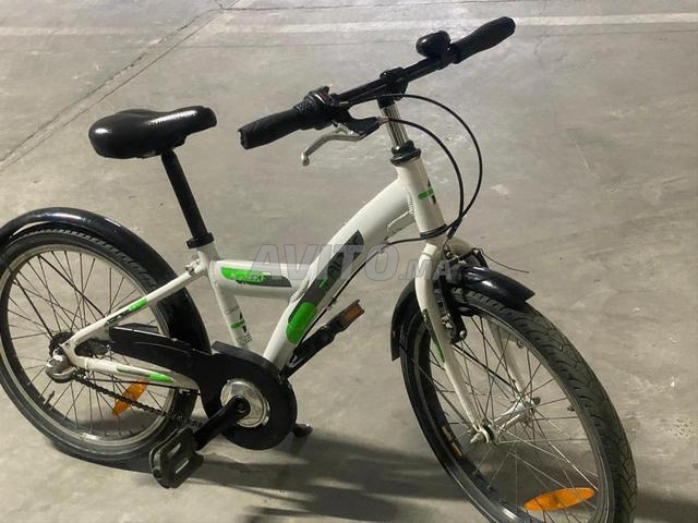 un vélo pour enfants de 20 pouces - 2