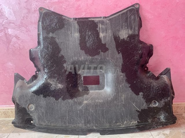 Cache de protection sous moteur