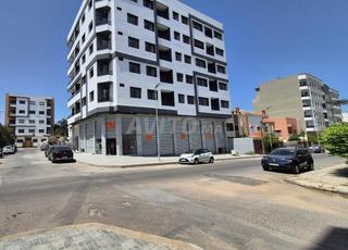 محل 30 م² للبيع مع طابق علوي