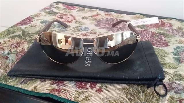 Lunette de soleil Guess Aviateur originale neuve