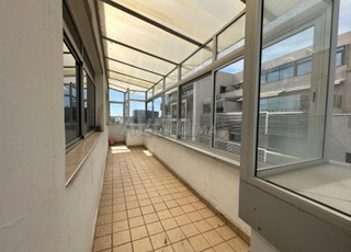 BUREAU À LOUER À OASIS 96M